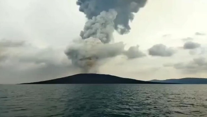 Erupsi Menerus Anak Krakatau Berakhir Usai 25 Jam, Ganti Letusan Strombolian